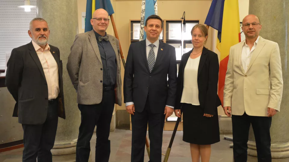the_romanian_ambassador_to_sweden_visit_26_may_2016_2.jpg