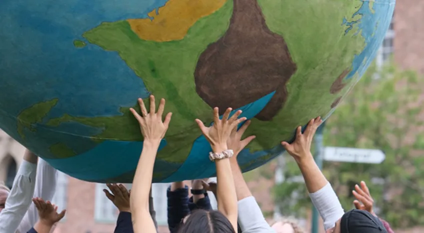 Earth ball